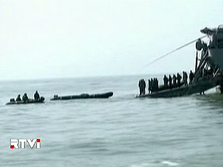 Южная Корея начинает работы по подъему затонувшего корвета "Чхонан" 