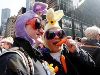 Тысячи жителей Нью-Йорка отметили Пасху, приняв участие в зрелищном параде, главным символом которого, по традиции, является Пасхальный заяц