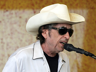 Культовый рок-певец Боб Дилан отменил весь свой тур по Юго-Восточной Азии