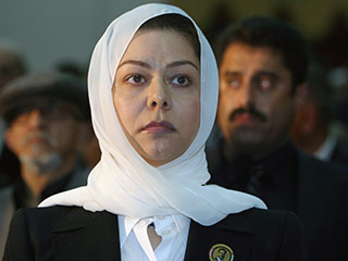 Интерпол выдал сегодня ордер на арест дочери бывшего президента Ирака Саддама Хусейна по обвинениям в терроризме и преступлениях против мирного населения