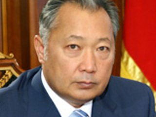 Президент Киргизии Курманбек Бакиев находится в Оше, подтверждают в аппарате министерства обороны республики
