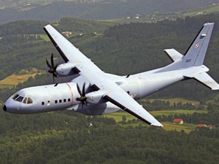 Военно-транспортный самолет CASA-295М с высшим командованием польских ВВС разбился в Западно-Поморском воеводстве Польши, недалеко от города Щецин
