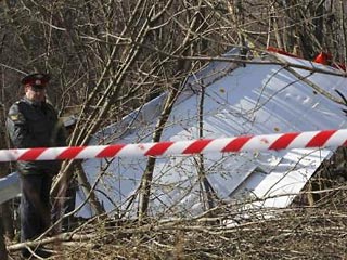 При разборе места авиакатастрофы под Смоленском россияне могли найти секретные документы 