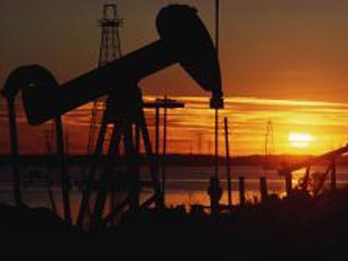 В текущем году суточная добыча нефти в мире составит 52 млн баррелей. 