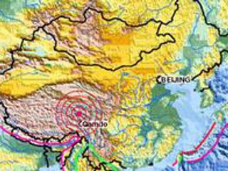 В результате землетрясения магнитудой 7,1, произошедшего на северо-западе Китая, есть жертвы и разрушения