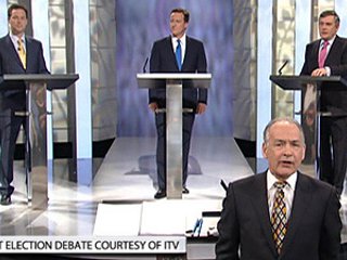 Первый раунд первых в британской истории предвыборных теледебатов с участием глав трех ведущих партий Соединенного Королевства принес, по общему мнению, победу Нику Клеггу, лидеру партии Либеральных демократов