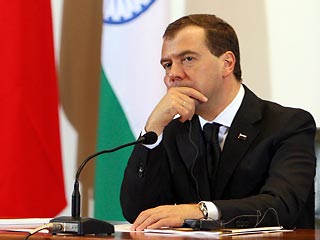 Медведев рассчитывает, что новые власти Киргизии будут свободны от недостатков прежнего режима