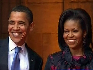 Президент США Барак Обама и его жена Мишель заработали за прошлый год 5 миллионов 505 тысяч 409 долларов.