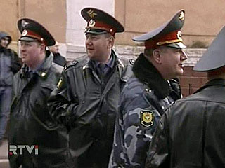 Медведев согласился не притеснять милиционеров после замечания судей.