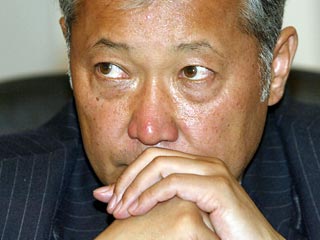 Бывший президент Киргизии Курманбек Бакиев, покинувший родину и укрывшийся в соседнем Казахстане, уже в пятницу может покинуть это государство