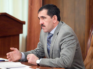 Обстановку в Ингушетии в настоящее время нельзя назвать ни военной, ни мирной, признал президент республики Юнус-Бек Евкуров