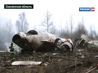 После того, как следствие сообщило об успешной расшифровке "черных ящиков" польского Ту-154, разбившегося 10 апреля под Смоленском, в Польше разразился скандал