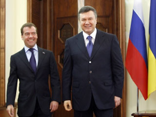 По итогам переговоров президентов России и Украины Дмитрия Медведева и Виктора Януковича украинский лидер назвал договоренности беспрецедентными