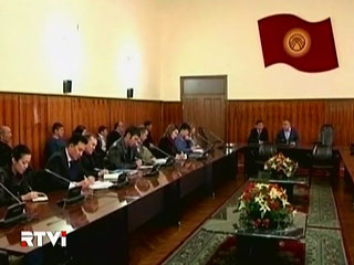 Выборы нового президента Киргизии, который придет на смену свергнутому Курманбеку Бакиеву, состоятся 10 октября 2010 года