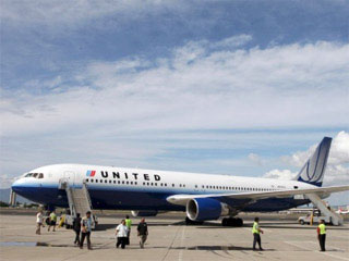 Пассажиры Boeing-767, аварийно севшего в Португалии, прилетели в Москву