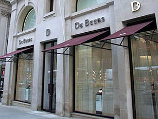 Компания De Beers заявила, что сократит производство, чтобы увеличить срок эксплуатации своих месторождений.