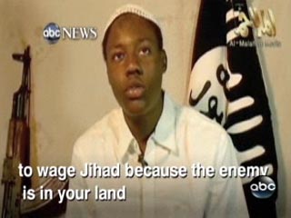 Американский телеканал ABC показал видеосюжет, на котором "рождественский террорист" Умар Фарук Абдулмуталлаб занимается огневой подготовкой, пишет британская газета The Times