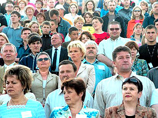 Практически 90% россиян имеют доходы ниже "среднего уровня", а значит живут по заниженным стандартам.