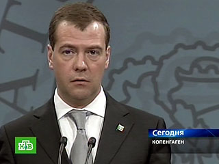 Медведев объяснил датчанам, кто в стране главнее: Россия не США, "где все решается в Белом доме"