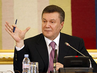 Янукович подписал закон о продлении пребывания Черноморского флота на Украине