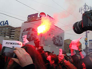 Столичное правительство опровергло информацию о том, что 1 мая в Москве состоится "День гнева", организованный движением "Левый фронт" и согласованный с мэрией