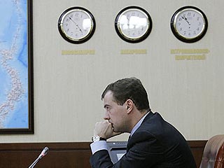 Окончательное решение по вопросу изменения в России часовых поясов, предложенного президентом Дмитрием Медведевым, будет принято осенью этого года