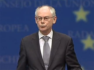 Председатель Европейского совета Херман ван Ромпей созывает саммит глав государств и правительств стран еврозоны, чтобы утвердить финансовую помощь Греции