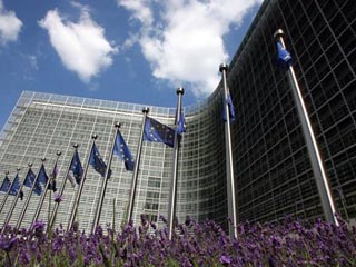 Еврокомиссия усиливает давление на страны еврозоны с чрезмерным госдолгом
