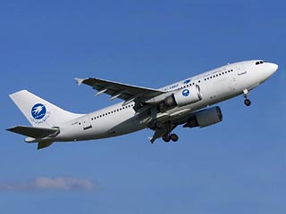 Самолет афганской авиакомпании Ariana Airlines, следовавший из Кабула, успешно приземлился в Иране, после того, как во время полета один из пассажиров лайнера, угрожая ножом, предпринял попытку его захвата