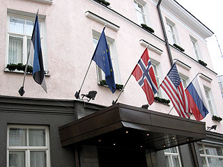 Европейская комиссия рекомендовала принять Эстонию в еврозону.