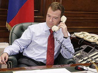В четверг состоялся полуторачасовой телефонный разговор президентов России и США Дмитрия Медведева и Барака Обамы