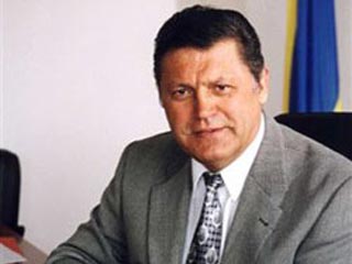 Глава Счетной палаты Украины Валентин Симоненко обвинил бывшее правительство во главе с Юлией Тимошенко в том, что оно нарушило закон, использовав 1 млрд гривен (125 миллионов долларов) из резервного фонда госбюджета в 2009 году