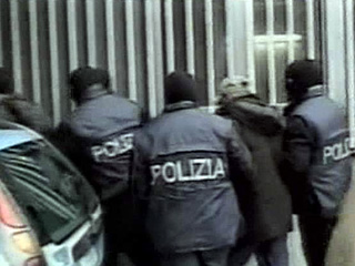 Итальянская полиция провела масштабную облаву против мафиозного клана, промышлявшего в сфере высоких технологий