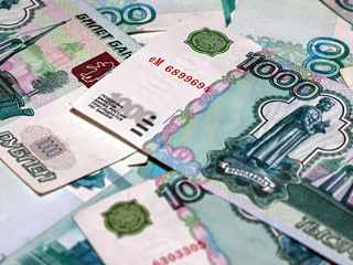 Для борьбы с фальшивомонетчиками Центробанк будет отслеживать движение банкнот по номерам, сообщил первый заместитель председателя Банка России Георгий Лунтовский