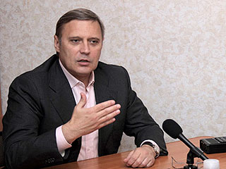 Экс-премьер Касьянов явился давать показания по делу Ходорковского
