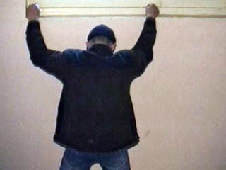 Милиция города Куйбышев Новосибирской области задержала 17-летнего учащегося профтехучилища, который пытался устроить массовое сожжение бездомных с помощью импровизированного "коктейля Молотова"