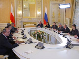 Переговоры премьер-министра РФ Владимира Путина с президентом РЮО Эдуардом Кокойты, август 2009 года