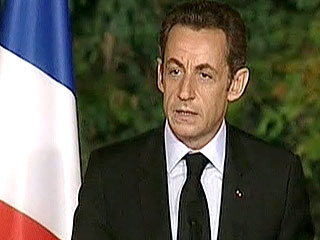 Низкорослый Николя Саркози запретил набирать в личную охрану высоких и статных