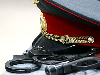 На Ямале арестованы подполковник и лейтенант МВД, пытками выбивавшие признание в краже дамской сумочки