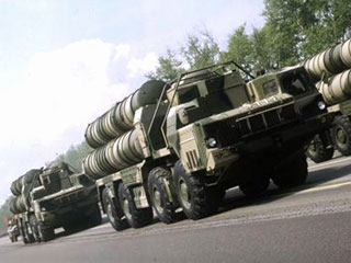 Принятие санкций против Ирана в Совбезе ООН, которые поддержала РФ, поставило под вопрос поставки в республику российских зенитно-ракетных комплексов С-300