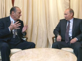 На встрече с экс-президентом Франции Жаком Шираком Путин опроверг слухи о том, что русский духовно-культурный центр в Париже якобы будет использоваться спецслужбами