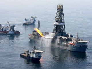 К концу июня компания ВР планирует увеличить ежедневные объемы собираемой из аварийной скважины в Мексиканском заливе нефти втрое