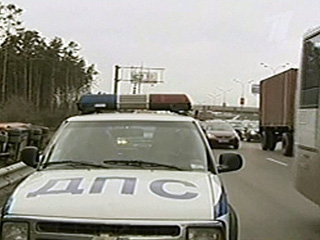 Автомобиль с военнослужащими перевернулся в Подмосковье