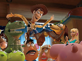 Мультипликационная лента от Pixar "История игрушек 3" стала лидером американского кинопроката, собрав в первые три дня проката в США и Канаде 109 млн долларов