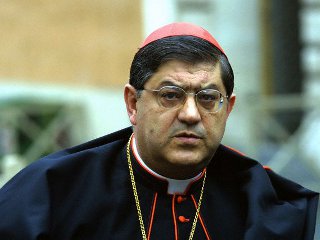 Архиепископ Неаполя Ккардинал Крещенцо Сепе оказался замешанным в набирающий оборты скандал, связанный с коррупцией в сфере строительства