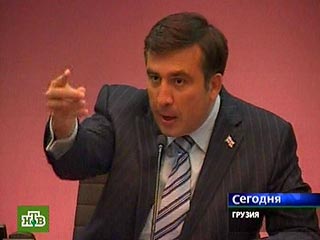 Отобрав у народа грузинское вино, российская элита сама пьет его и очень любит, уверен Саакашвили