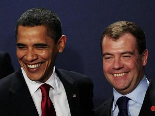 Президент США Барак Обама "с удовольствием ждет встречи" со своим российским коллегой Дмитрием Медведевым и уже готовится к ней