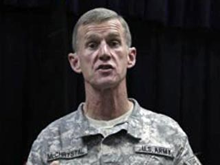 Американский генерал Стэнли Маккристал, командующий контингентом НАТО в Афганистане спровоцировал скандал, допустив ряд критических высказываний в адрес представителей администрации президента США Барака Обамы