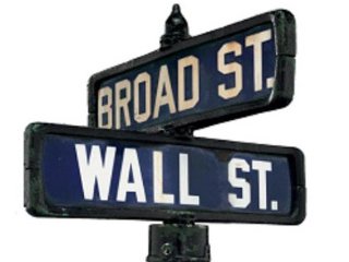 Указательный столб с названием Уолл-стрит, одной из самых знаменитых улиц Нью-Йорка, продан на аукционе Christie's за 116,5 тысячи долларов