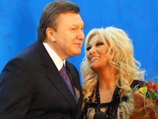 Президент Украины Янукович нанял себе в советники певицу Таисию Повалий